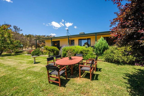 Idyllic Farm Stay Seclusion At Ithaca Cottage - Accommodation Yamba 0