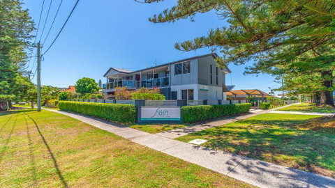 Adrift Apartments - Accommodation Yamba 0