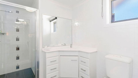 Adrift Apartments - Accommodation Yamba 2