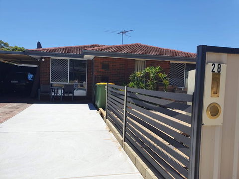 Airport Budget Room - Accommodation Yamba 0