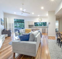 Ait Shona - Happy Place. Apt 10 Haven on the Park - Accommodation Yamba