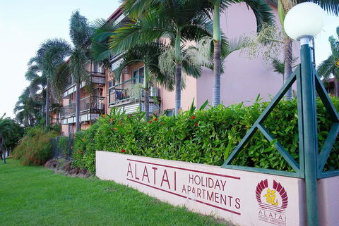 Alatai Holiday Apartments - Accommodation Yamba 2