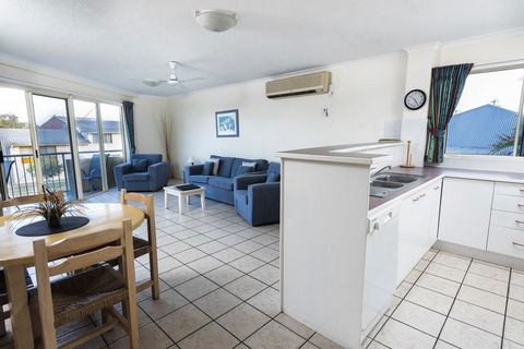 Alexander Beachfront Apartments - Accommodation Yamba 3