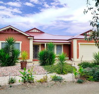 All Seasons Port Elliot Holiday House - Accommodation Yamba