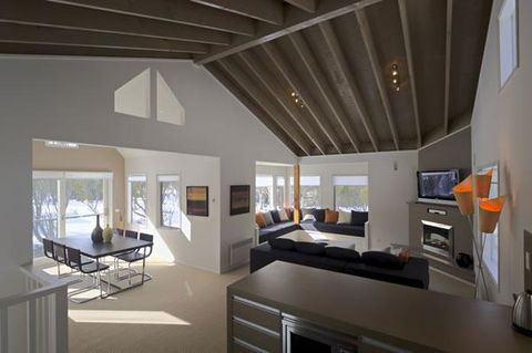 Alpenglow - Accommodation Yamba 2