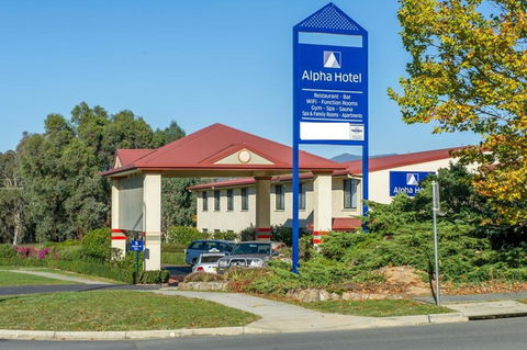 Alpha Hotel Canberra - Accommodation Yamba 0