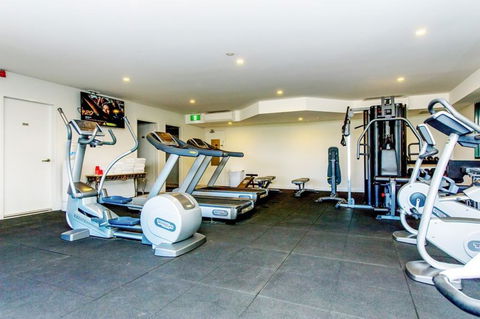 Alpha Hotel Canberra - Accommodation Yamba 2