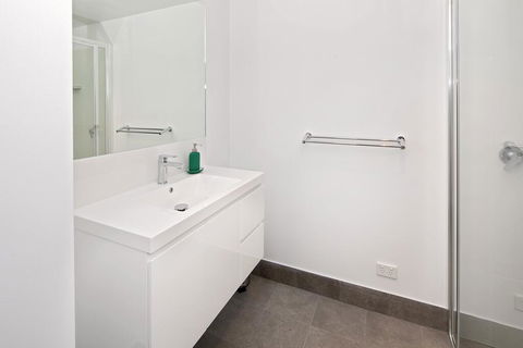 Alpine Lake Retreat - Accommodation Yamba 3