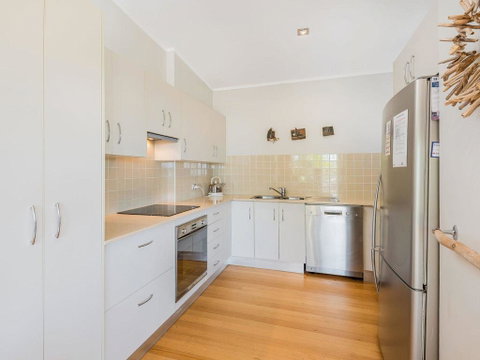 Angourie Blue 7- Stroll To Surfing Beaches. - Accommodation Yamba 3