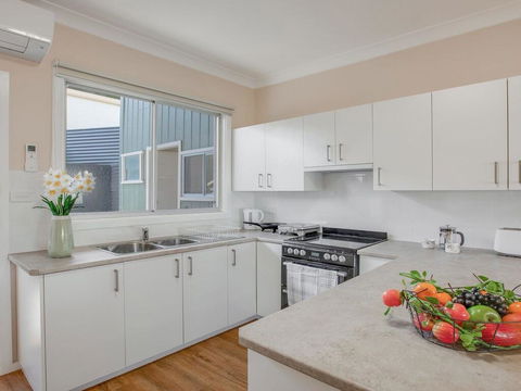 Antonio's Paradise - Spectacular Views Over Warrain Beach - Accommodation Yamba 1