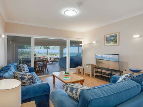 Antonio's Paradise - Spectacular Views Over Warrain Beach - Accommodation Yamba 2