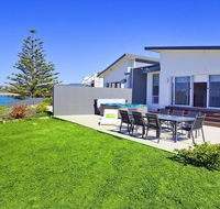 Aqua - views over jones beach - Accommodation Yamba