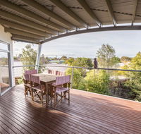 Aqua Vista - a stroll to Paynesville forshore - Accommodation Yamba