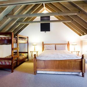 Arapaho - Accommodation Yamba 2