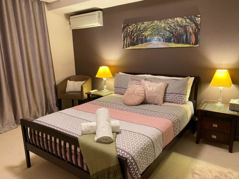 ARENA RESORT STYLE EXEC FREE NETFLIX WIFI WINE - Accommodation Yamba 3