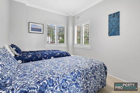 Art Deco Pad - Mosman Furnished Apartment - Accommodation Yamba 3