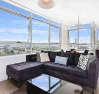 As the Sun Sets - Modern and Spacious 2BR Zetland Apartment Facing the Setting Sun - Accommodation Yamba
