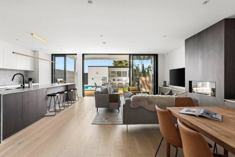 Luxury NEW 5BDRM Oasis With Heated Pool - Accommodation Yamba 1
