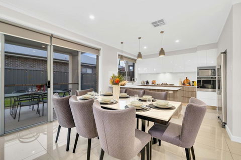 Luxury On City Fringe In Klemzig By Elegant Stays - Accommodation Yamba 2