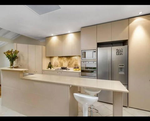 Luxury Retreat Home - 4bed House W/Parking - Mins From CBD - Accommodation Yamba 3