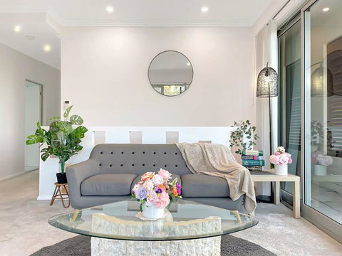 Luxury Retreat Sydney Airport Direct Train Line - Accommodation Yamba 1
