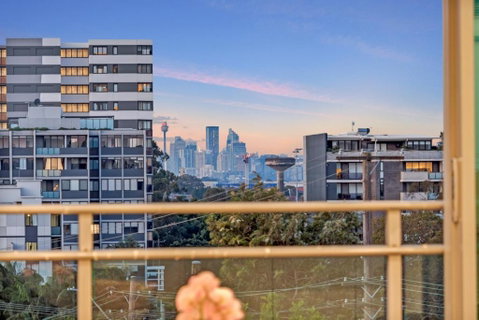 Luxury Retreat Sydney Airport Direct Train Line - Accommodation Yamba 0