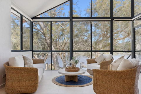 Luxury Riverside Escape With Private Jetty On The Murray River - Accommodation Yamba 0