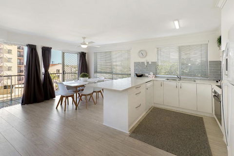 MAINSAIL8- MOOLOOLABA BEACH - Accommodation Yamba 2