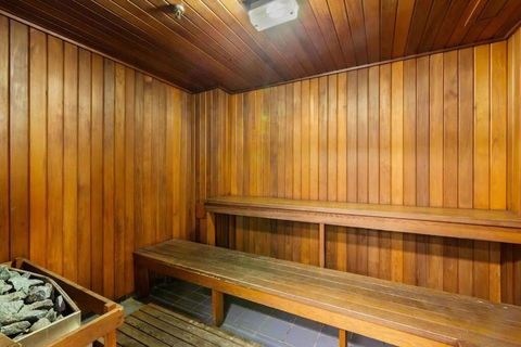 MAN54 -Manly Magic Waterfront Retreat With Gym & Sauna - Accommodation Yamba 1