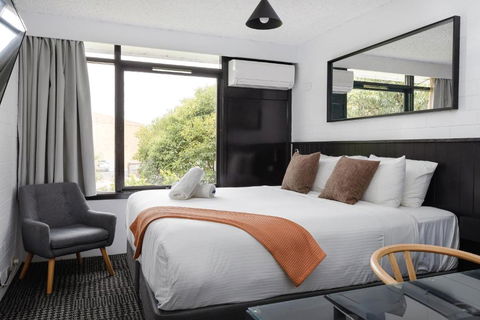 M Hotel - Accommodation Yamba 3