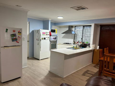 Master Room With Ensuite In A Lovely House - Accommodation Yamba 2