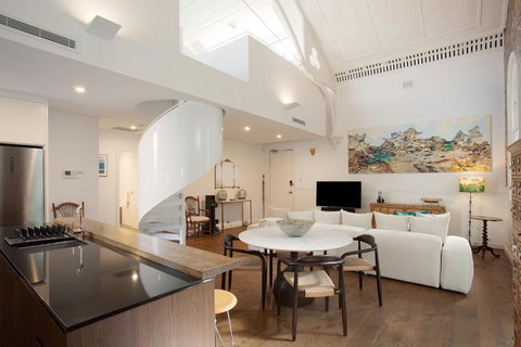 Mezzanine Magic, Bondi Junction - Accommodation Yamba 1