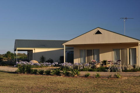 Milawa Muscat Retreat B&B - Accommodation Yamba 1
