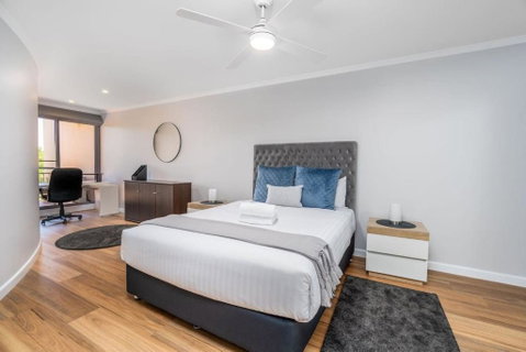 Modern And Homely 2BR Burke Crescent Apartment - Accommodation Yamba 2