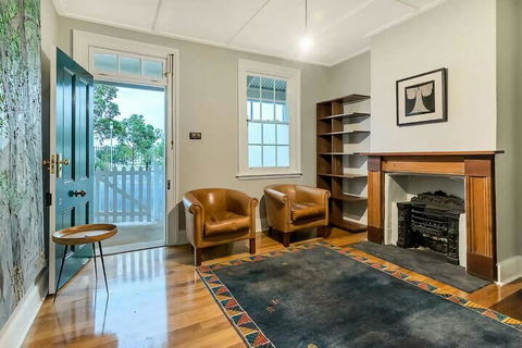 Modern Heritage Home Stunning Bridge Views - Accommodation Yamba 3