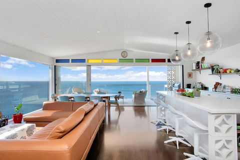 Monash Beach House - Oceanfront - Accommodation Yamba 2
