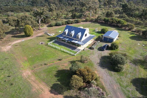 Morningside Farm House With Mountian Views... - Accommodation Yamba 0