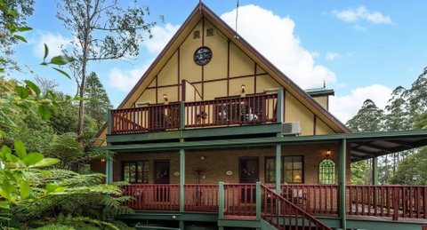 Mountain Lodge - Accommodation Yamba 1