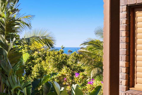 NEW Luxury Angourie Villa! Dream Location, WiFi ++ - Accommodation Yamba 3