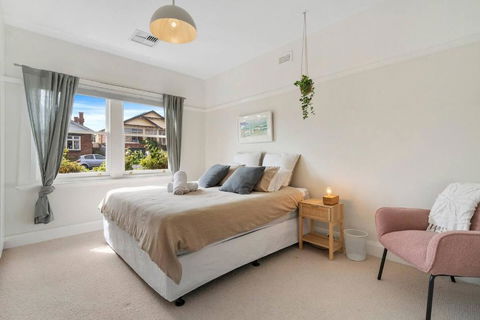 New Town Bungalow - A Leafy Family Haven - Accommodation Yamba 3