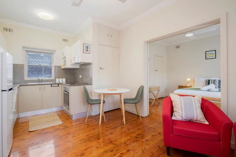 Newcastle Nook - Convenient Comforts In The CBD - Accommodation Yamba 3