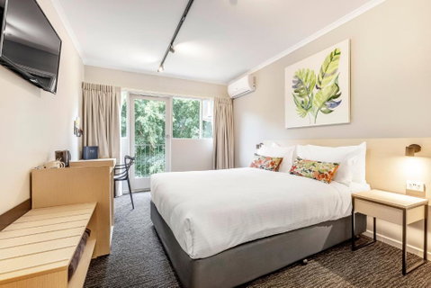 Nightcap At Findon Hotel - Accommodation Yamba 0