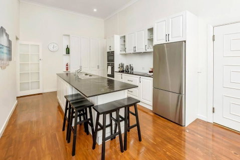 Normanville, Large Historic Three Bedroom Home - Accommodation Yamba 2