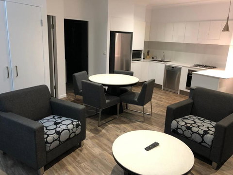 Nouveau On Young - Accommodation Yamba 2