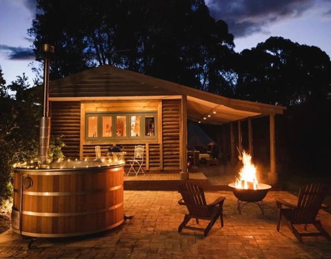 Nug Nug Park Cabin - Accommodation Yamba 0