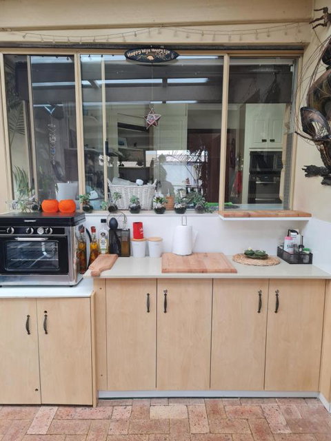 Open Plan Large Home - Accommodation Yamba 3