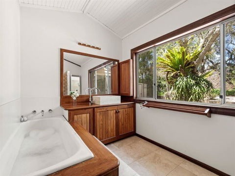 Orchard Homestead Countryside Retreat - Accommodation Yamba 3