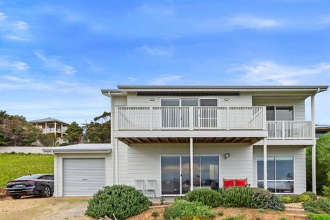 One Merino Panoramic Beach House Modern Sleeps 10 - Accommodation Yamba 0
