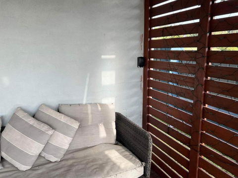 One Bedroom CBD Unit, Walk To Beaches & Cafes - Accommodation Yamba 3