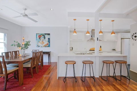 Paddington Cottage - A Classic Queenslander Stay - Accommodation Yamba 3